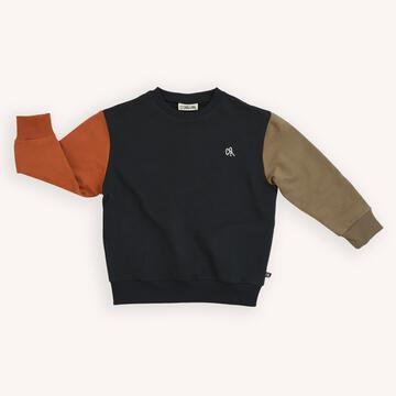 Brown/black sweater by Carlijnq
