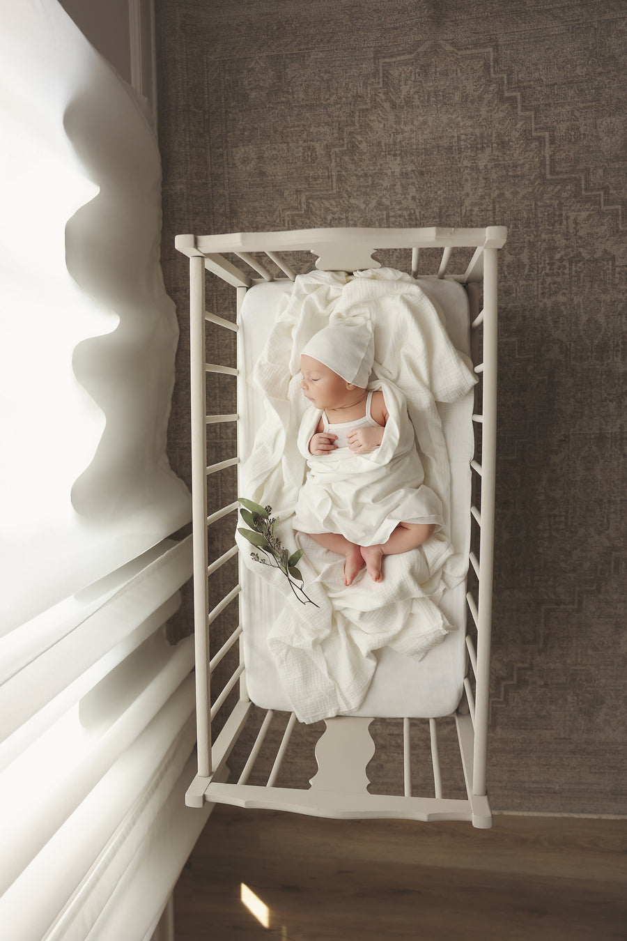 Bamboo white swaddle + beanie by Lilette