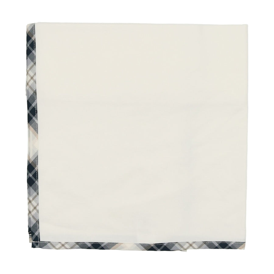 Embroidered white bear blanket by Lilette