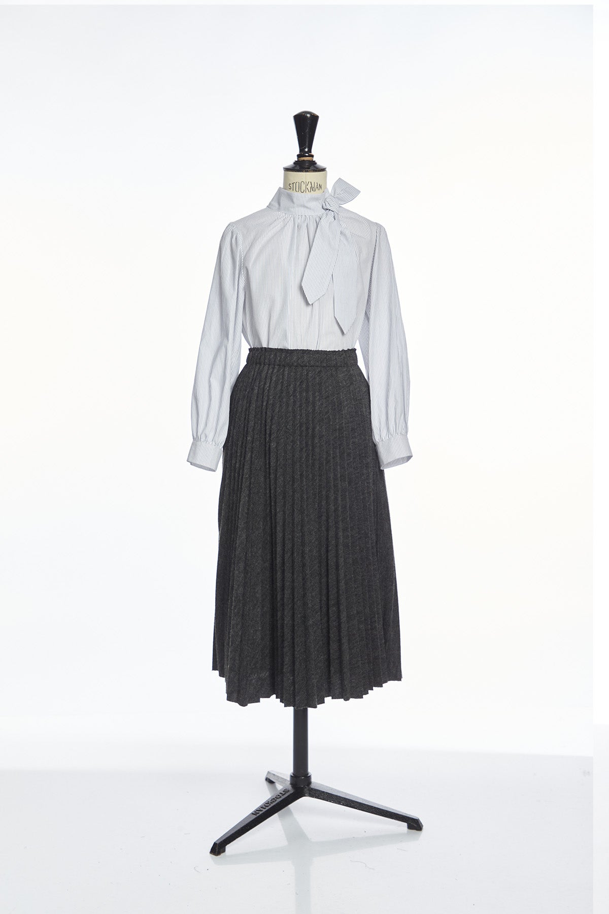 Venera Arapu Java bloom anthracite skirt
