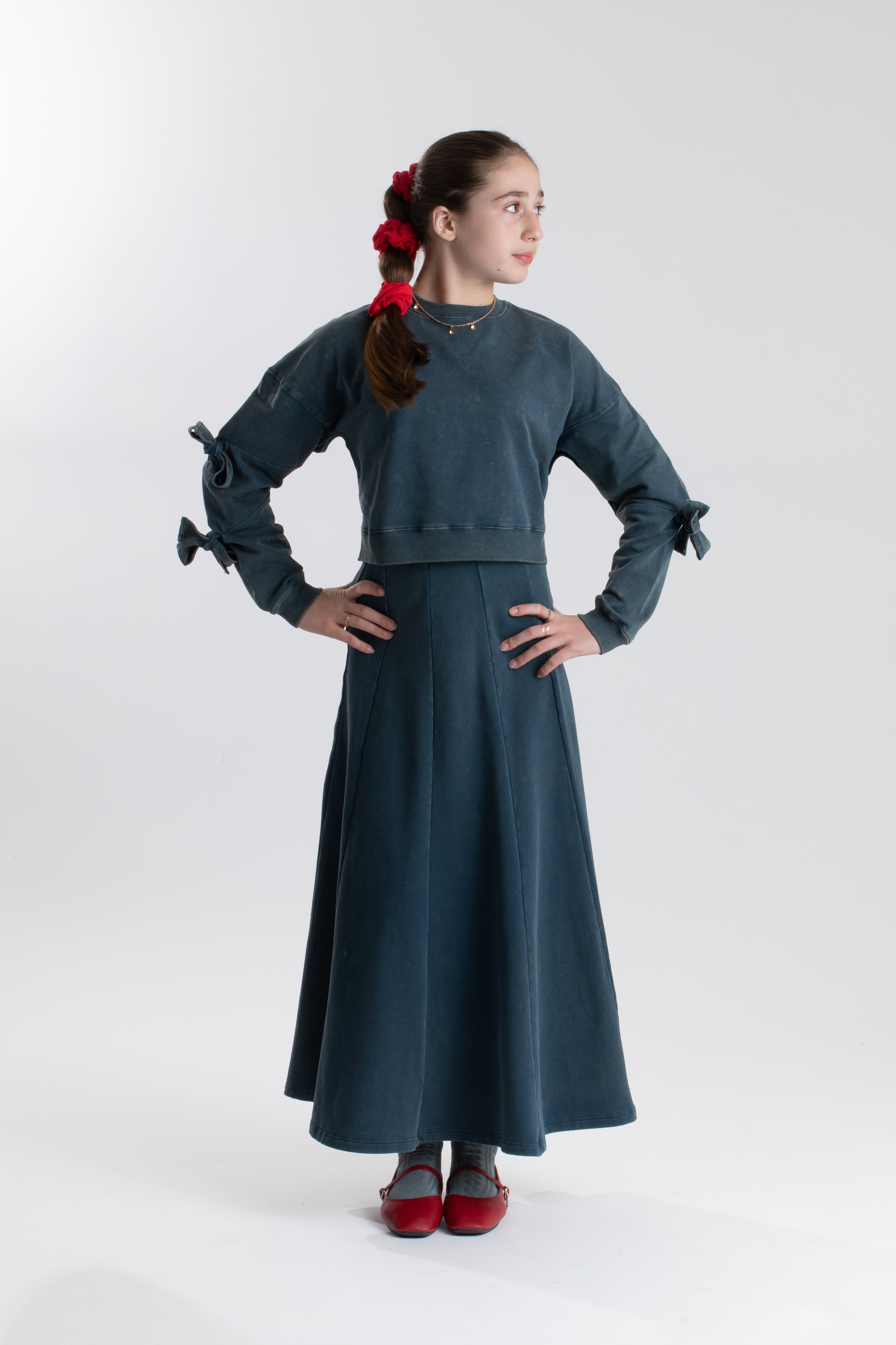Birnham On The Sea Bow cropped teal sweatshirt