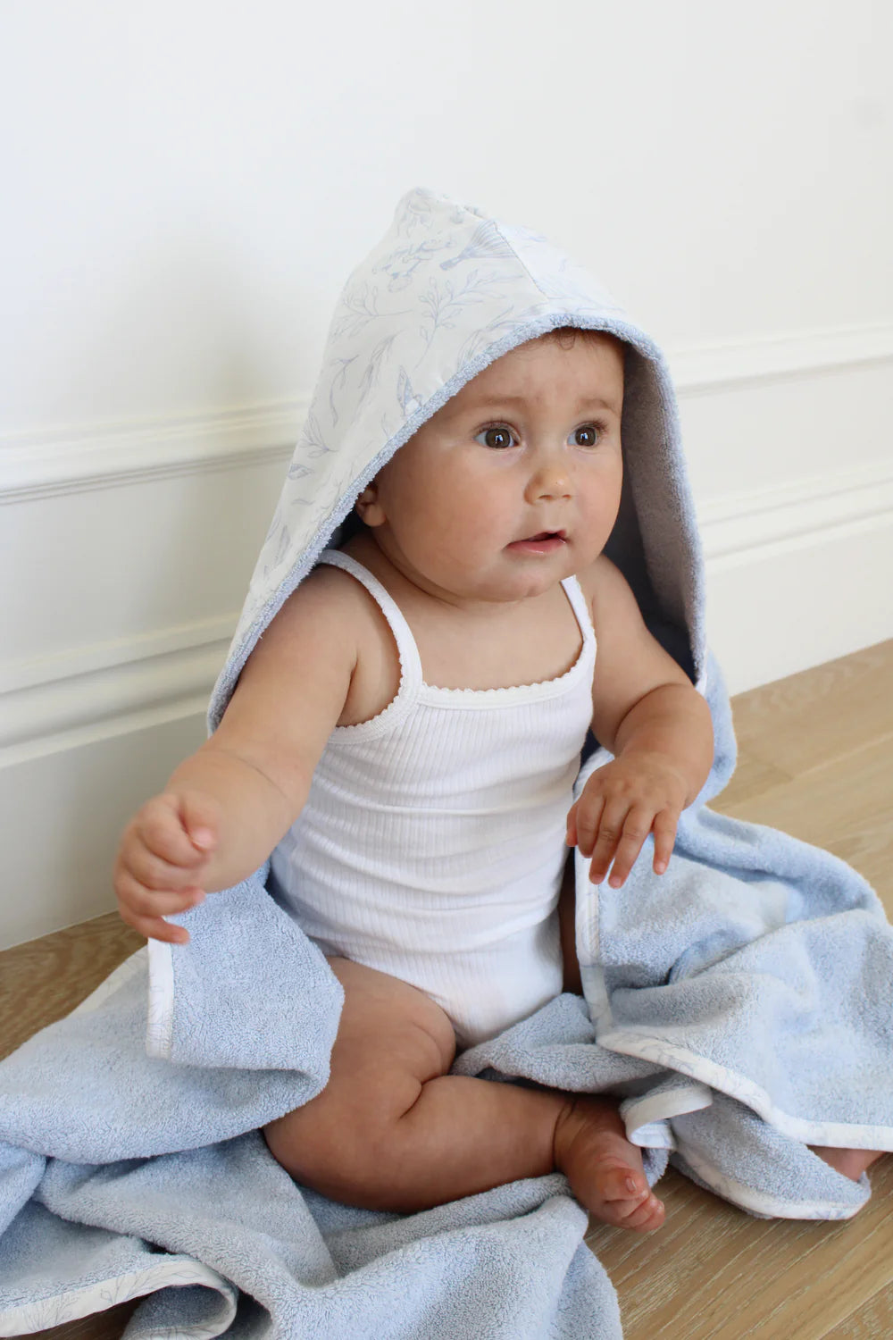 Little Threads Sky blue toile hooded bath towel