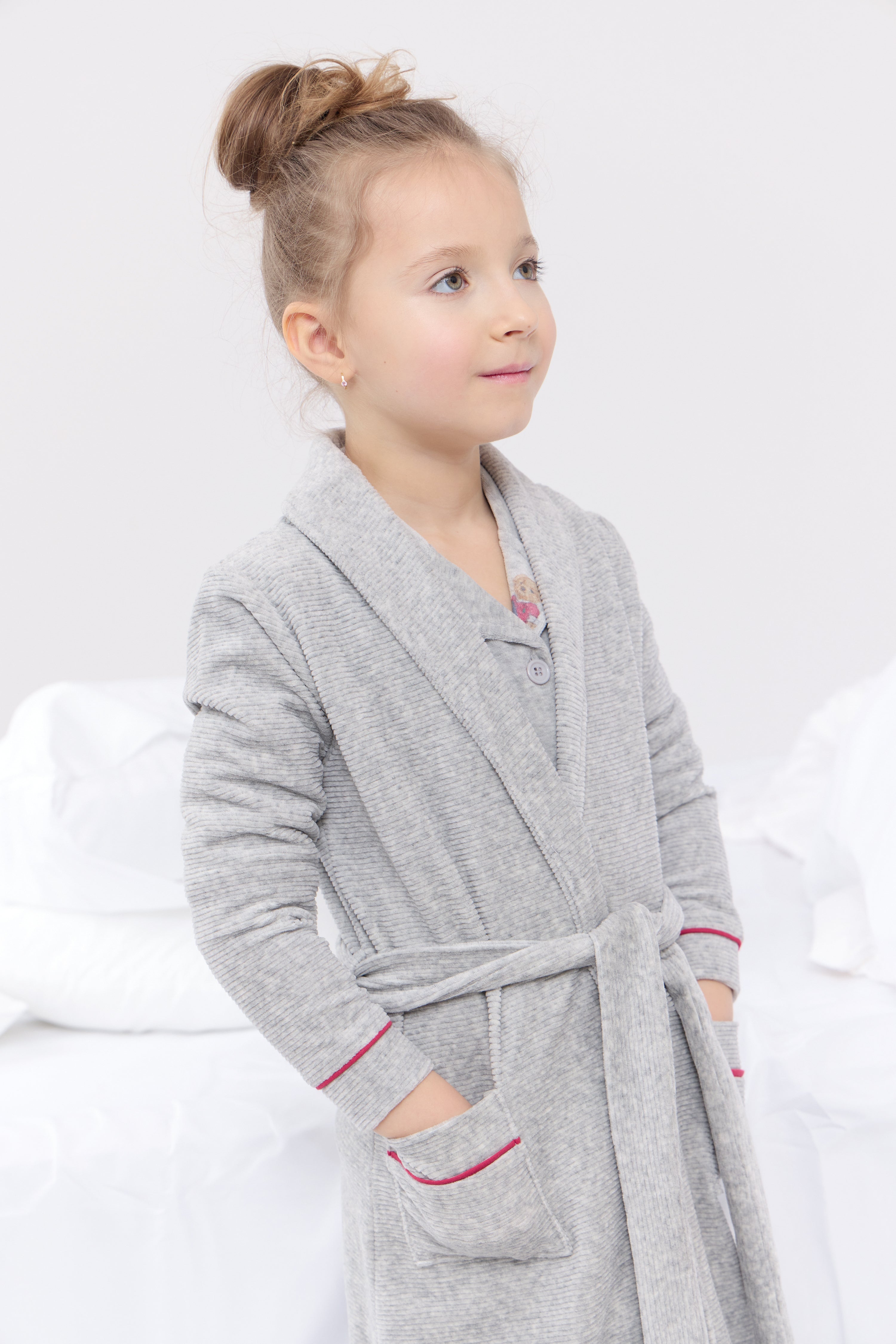 Crew Lounge Crew bear red trim robe