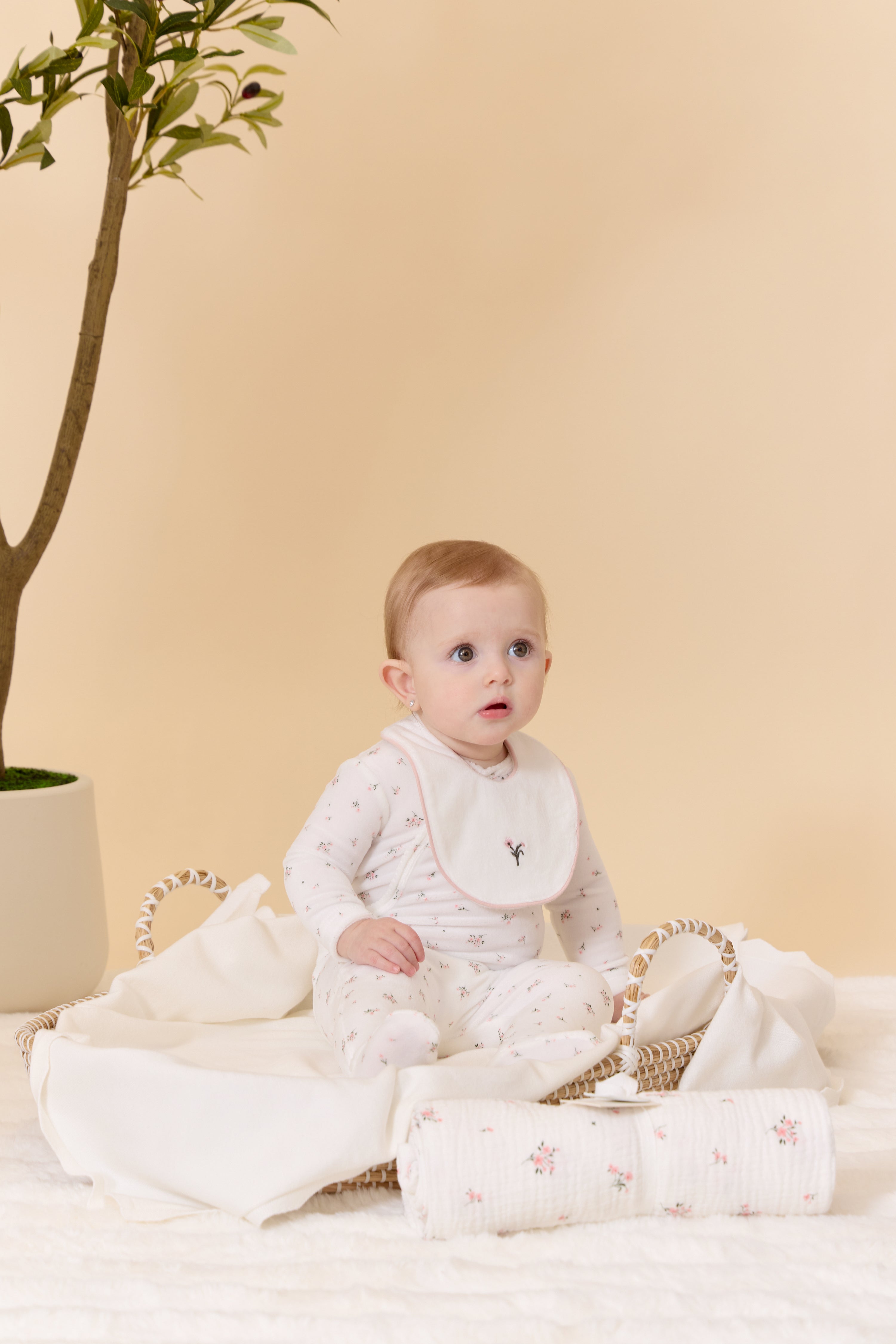Kipp Baby Lil blooms pink swaddle