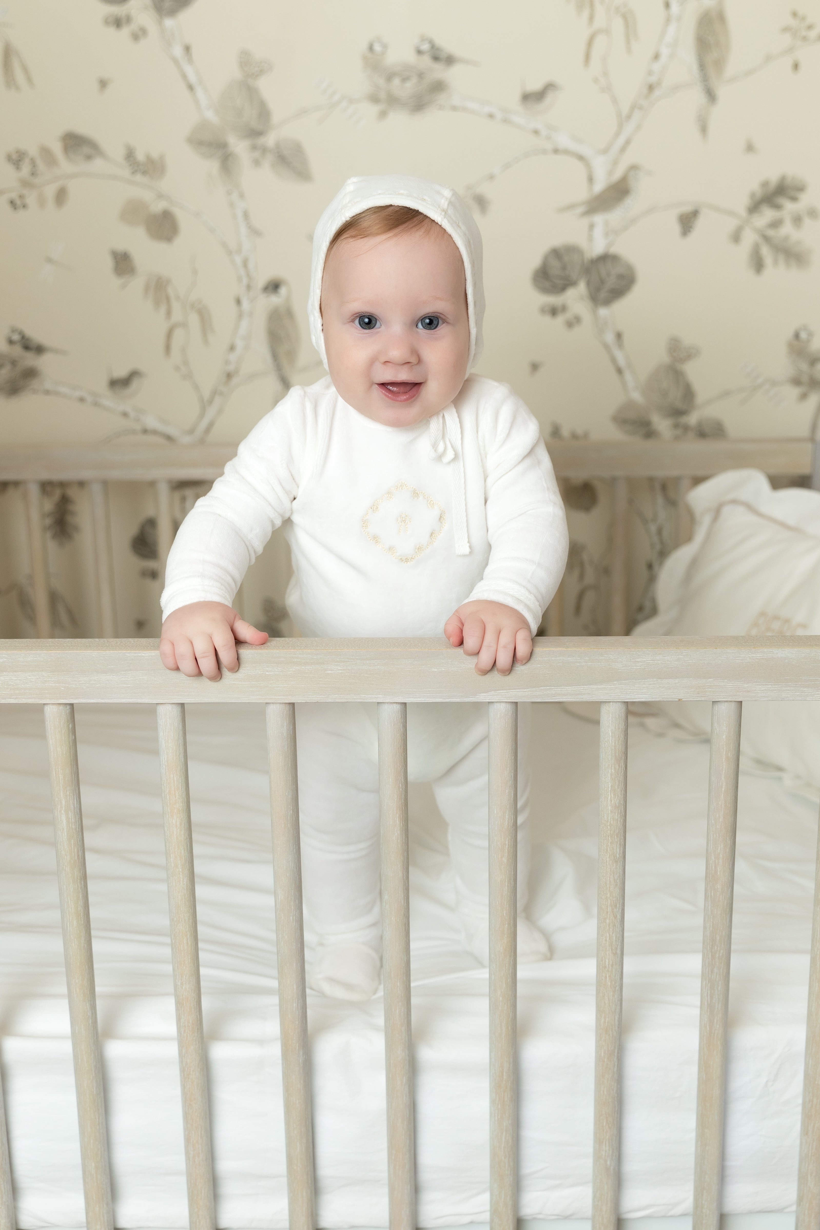 Bee & Dee Lovely loops clover footie + bonnet
