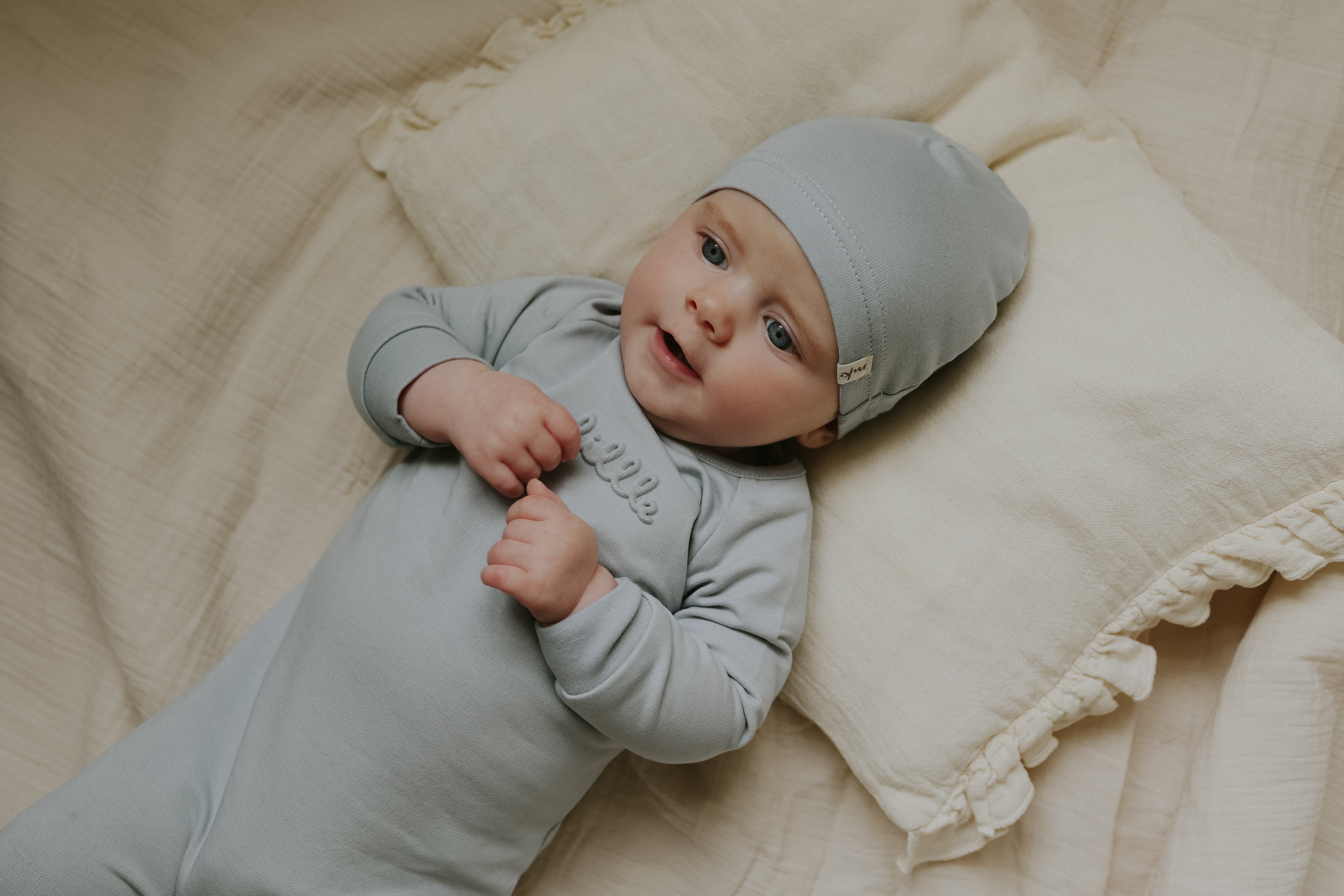Mema Knits Embossed blue footie + beanie