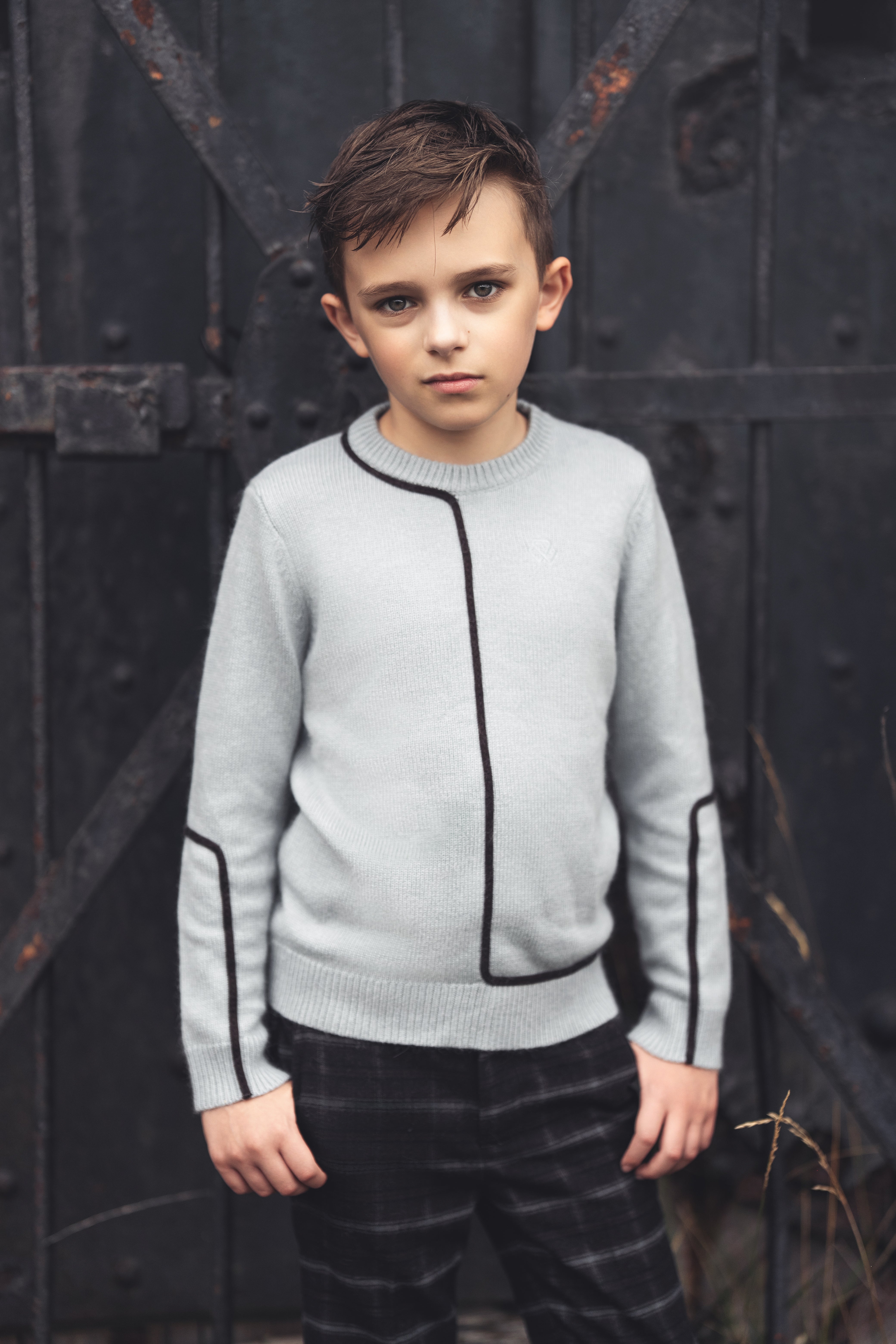 Mann Contrast detail blue sweater