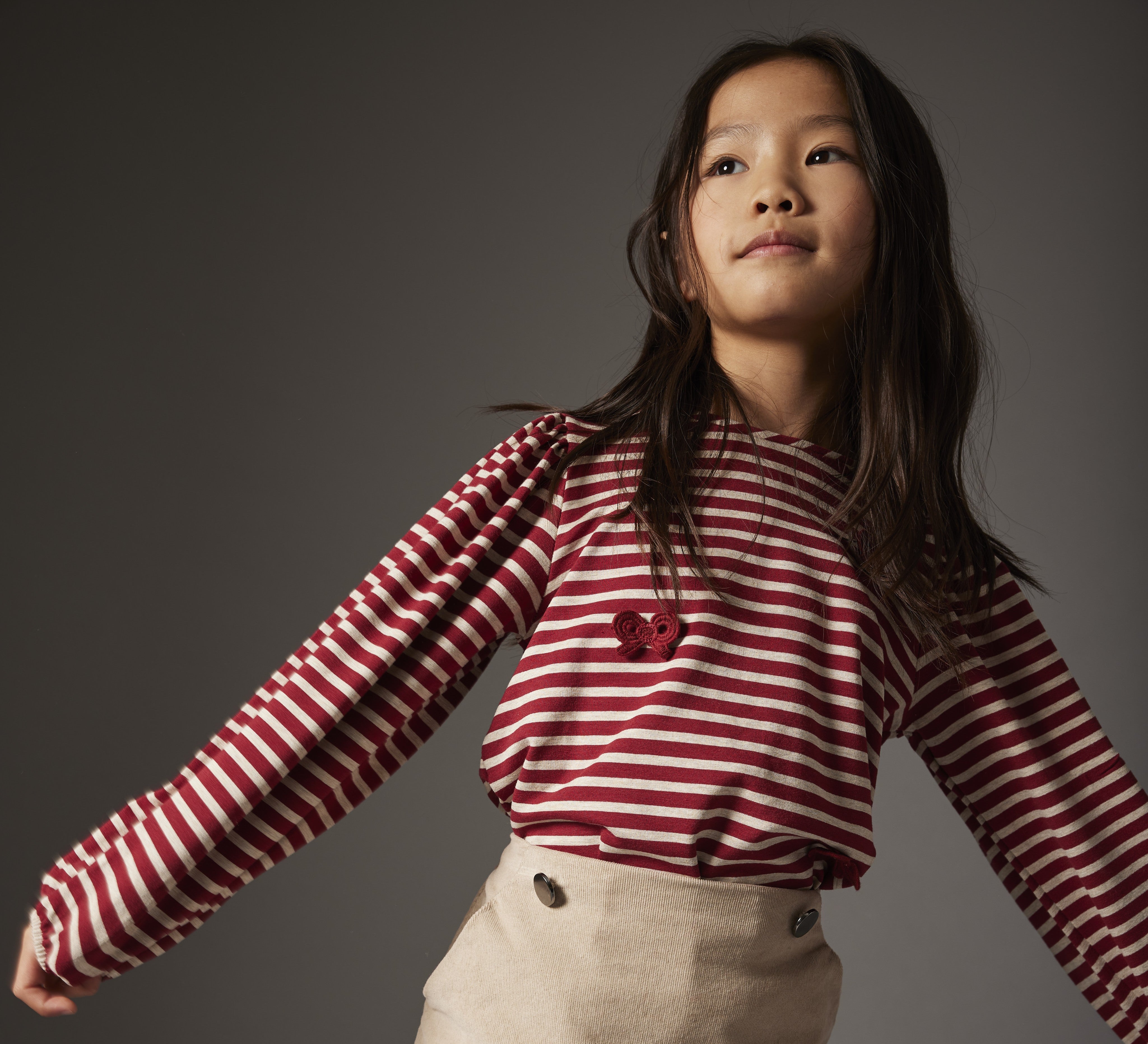 Cozmo Burgundy stripe bows t-shirt