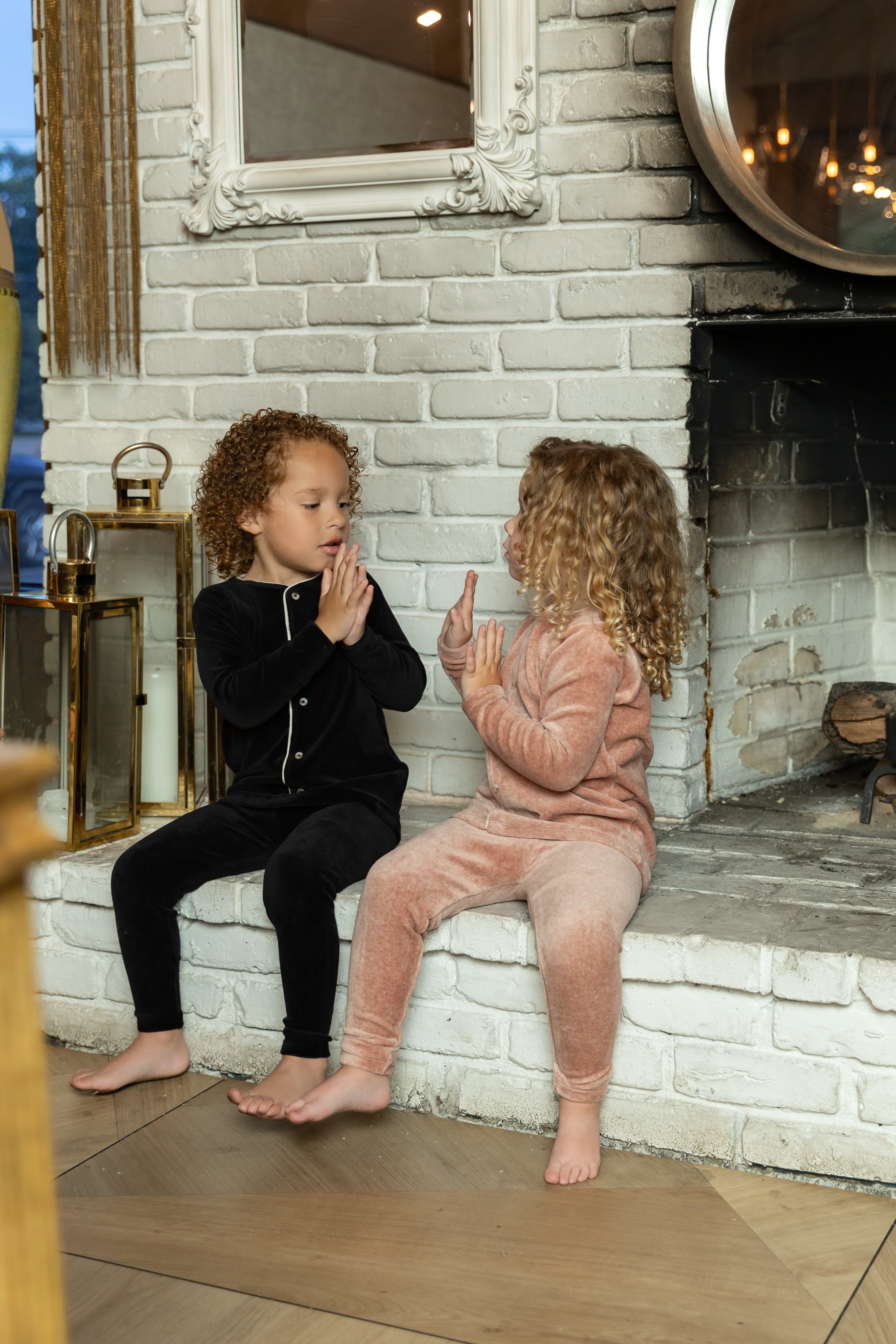 Bee & Dee Velour black loungewear