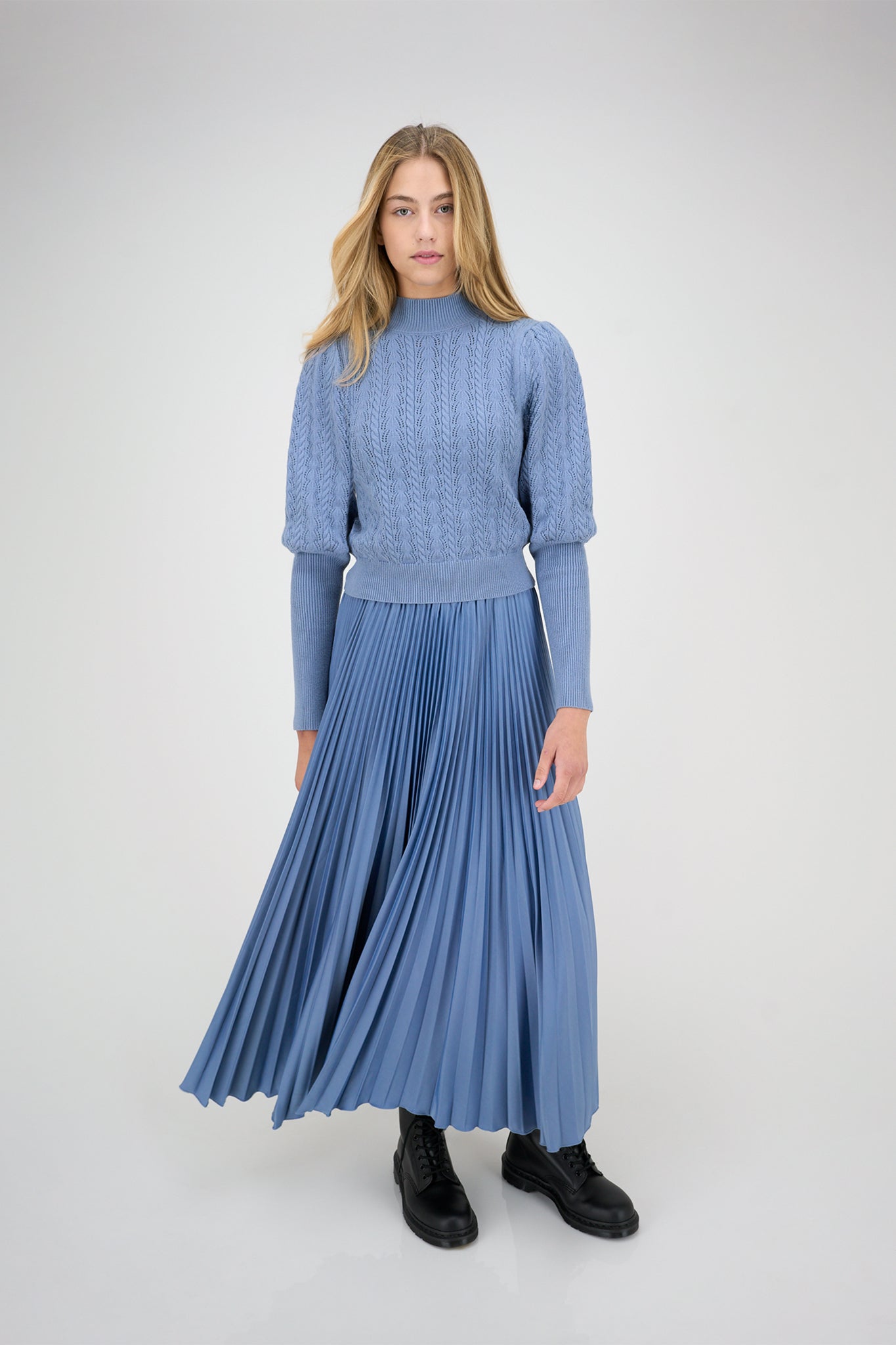 Zaikamoya Sydney dusty blue sweater